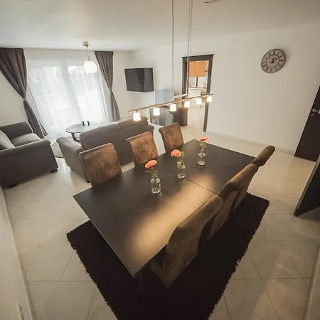 A&m Flat - Ruby Bergisch Gladbach